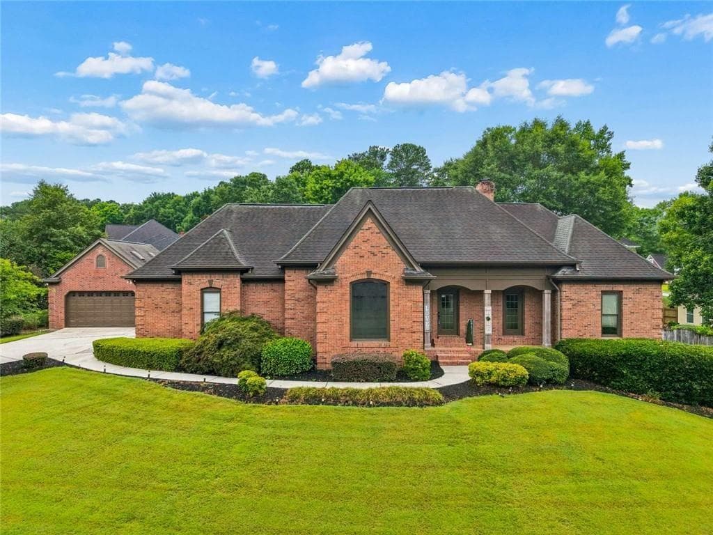 4 bedroom, 4 bathroom, 4,017 sq ft single family residence for sale at 315 Savannah Place, Loganville, GA 30052