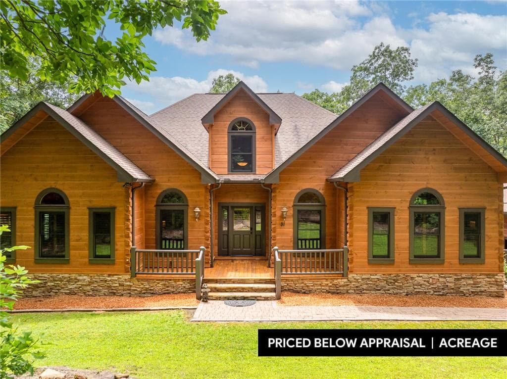 3 bedroom, 3 bathroom, 2,922 sq ft single family residence for sale at 31 High Cliff Road, Jasper, GA 30143