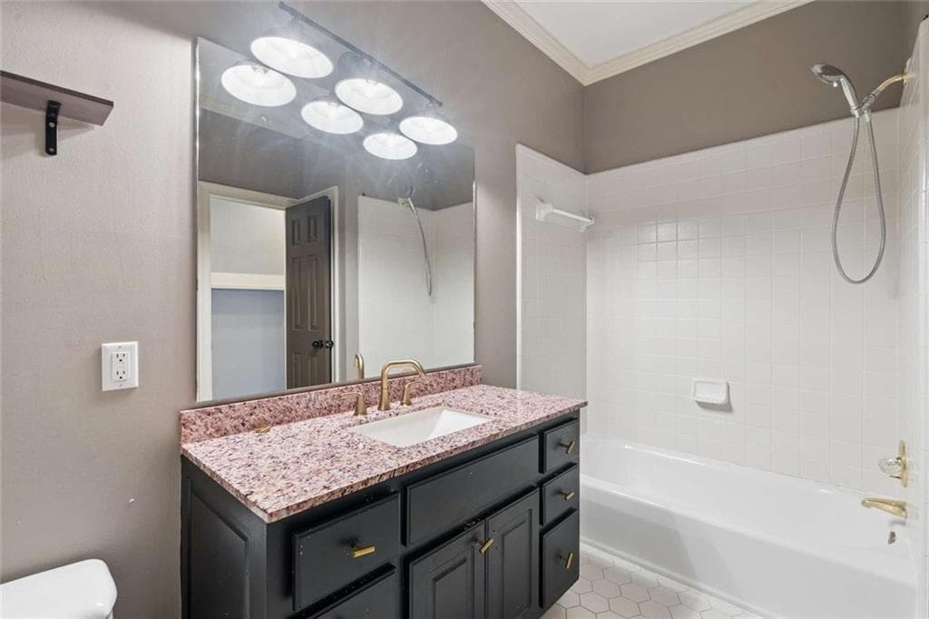 4 bedroom, 4 bathroom, 4,017 sq ft single family residence for sale at 315 Savannah Place, Loganville, GA 30052 — photo 10