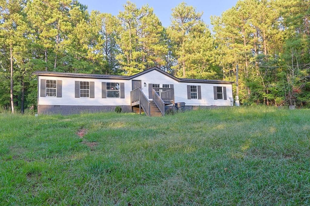 2 bedroom, 2 bathroom, 2,004 sq ft single family residence for sale at 158 Felton Drive, Milledgeville, GA 31061 — photo 4