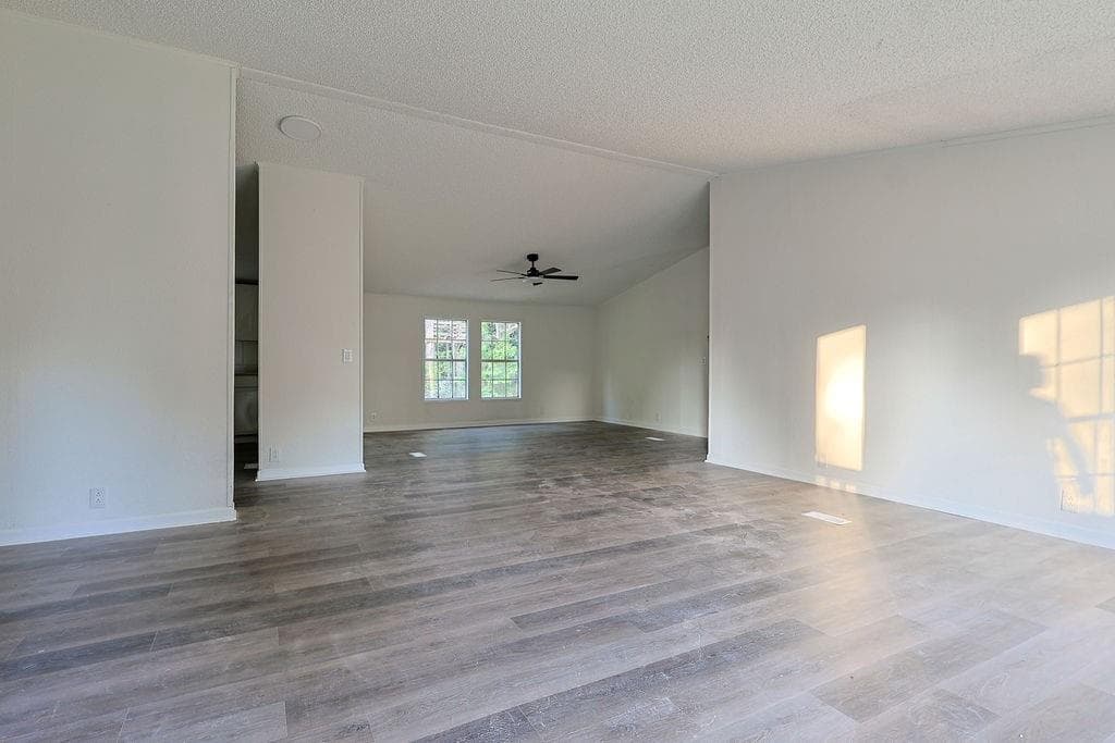2 bedroom, 2 bathroom, 2,004 sq ft single family residence for sale at 158 Felton Drive, Milledgeville, GA 31061 — photo 8