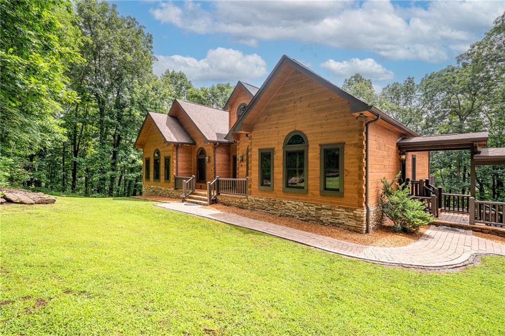 3 bedroom, 3 bathroom, 2,922 sq ft single family residence for sale at 31 High Cliff Road, Jasper, GA 30143 — photo 2