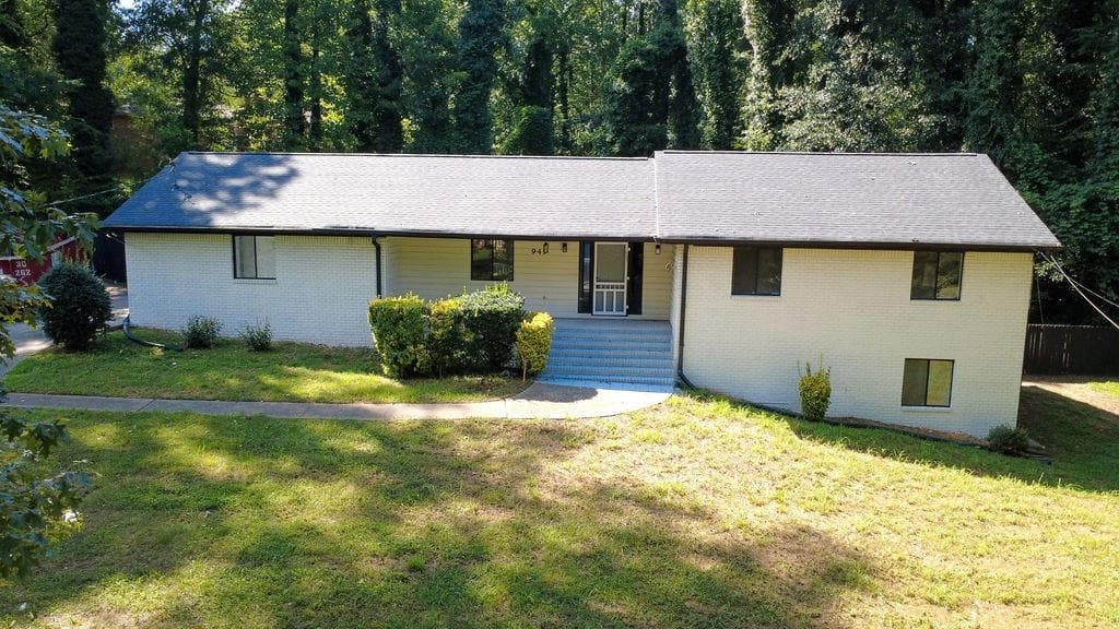 3 bedroom, 2 bathroom, 3,988 sq ft single family residence for sale at 949 Marion Court, Lithia Springs, GA 30122 — photo 2