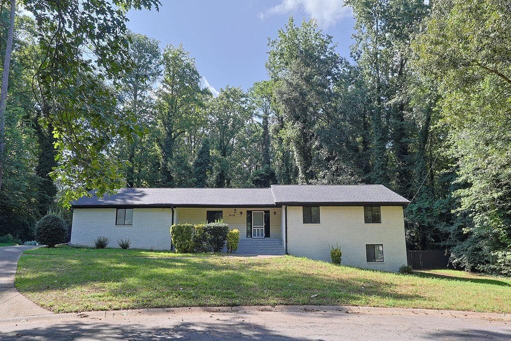 3 bedroom, 2 bathroom, 3,988 sq ft single family residence for sale at 949 Marion Court, Lithia Springs, GA 30122 — photo 7