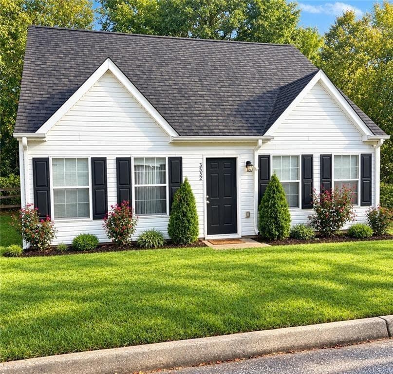 3 bedroom, 2 bathroom, 1,152 sq ft single family residence for sale at 3552 Boulder Circle, Ellenwood, GA 30294 — photo 2