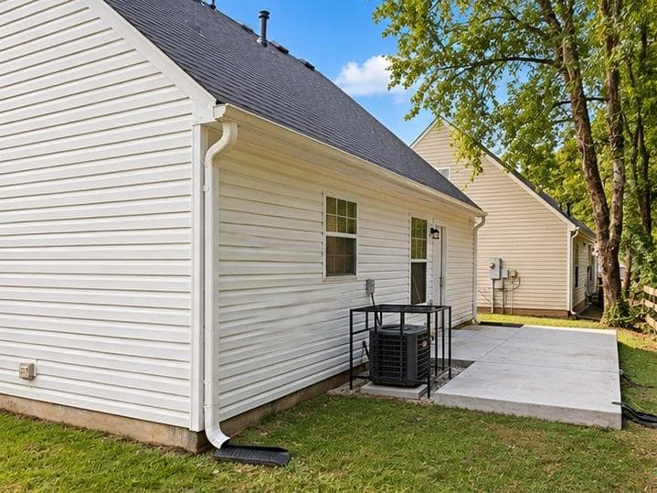 3 bedroom, 2 bathroom, 1,152 sq ft single family residence for sale at 3552 Boulder Circle, Ellenwood, GA 30294 — photo 3