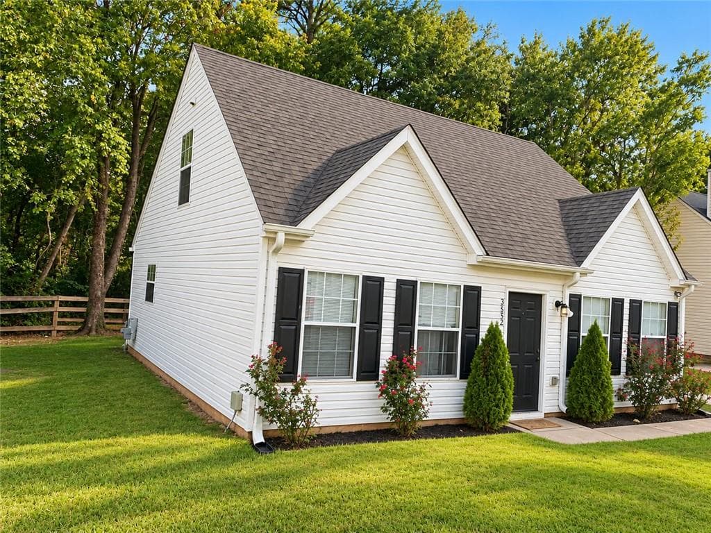 3 bedroom, 2 bathroom, 1,152 sq ft single family residence for sale at 3552 Boulder Circle, Ellenwood, GA 30294 — photo 7