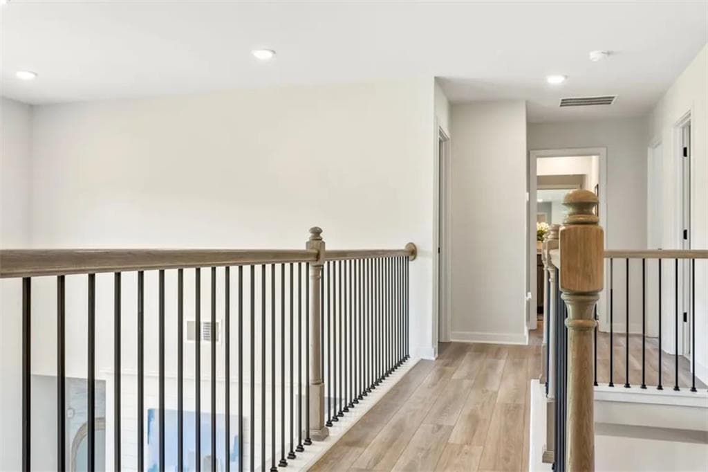 5 bedroom, 4 bathroom, 3,072 sq ft single family residence for sale at 8590 Oak Hollow Way, Cumming, GA 30041 — photo 9