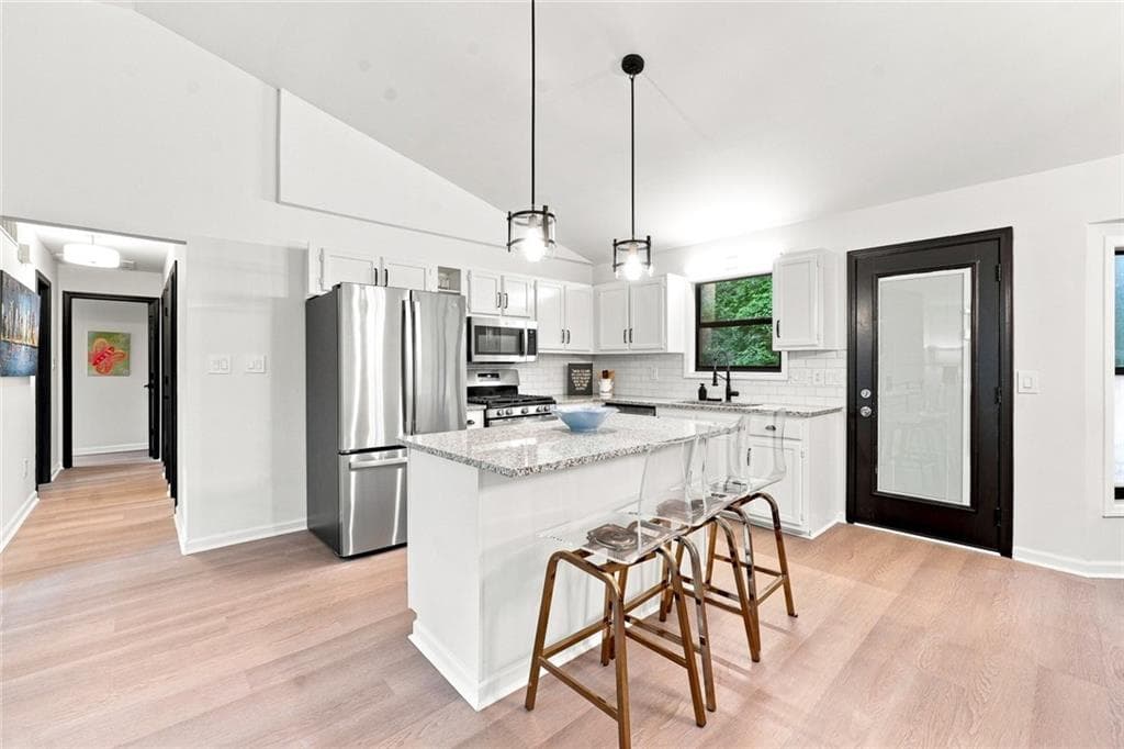 4 bedroom, 2 bathroom, 1,946 sq ft single family residence for sale at 6311 Stoney Court, Austell, GA 30168 — photo 6