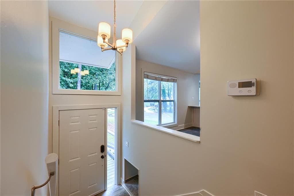 4 bedroom, 3 bathroom, 2,812 sq ft single family residence for sale at 2470 Kingsley Drive, Marietta, GA 30062 — photo 3