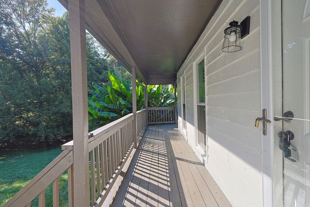 4 bedroom, 2 bathroom, 4,245 sq ft single family residence for sale at 151 Farmington Drive, Woodstock, GA 30188 — photo 9