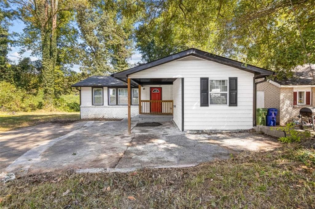 3 bedroom, 2 bathroom, 1,550 sq ft single family residence for sale at 2571 Elliott, Atlanta, GA 30318