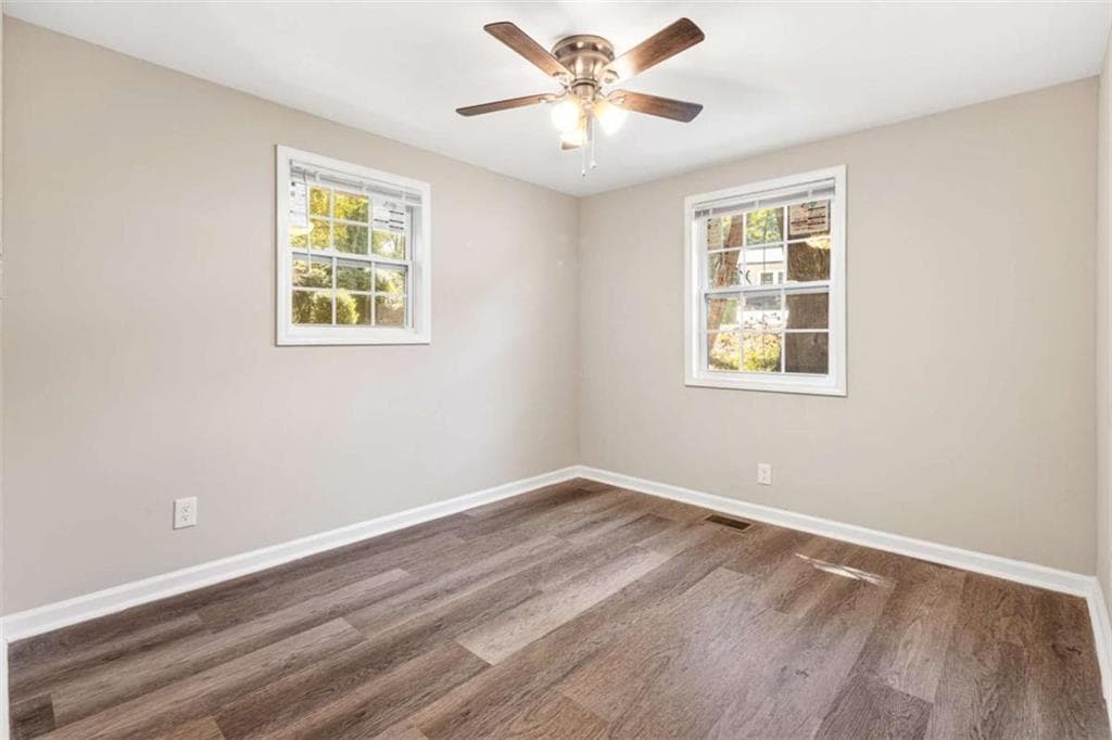 3 bedroom, 2 bathroom, 1,550 sq ft single family residence for sale at 2571 Elliott, Atlanta, GA 30318 — photo 10