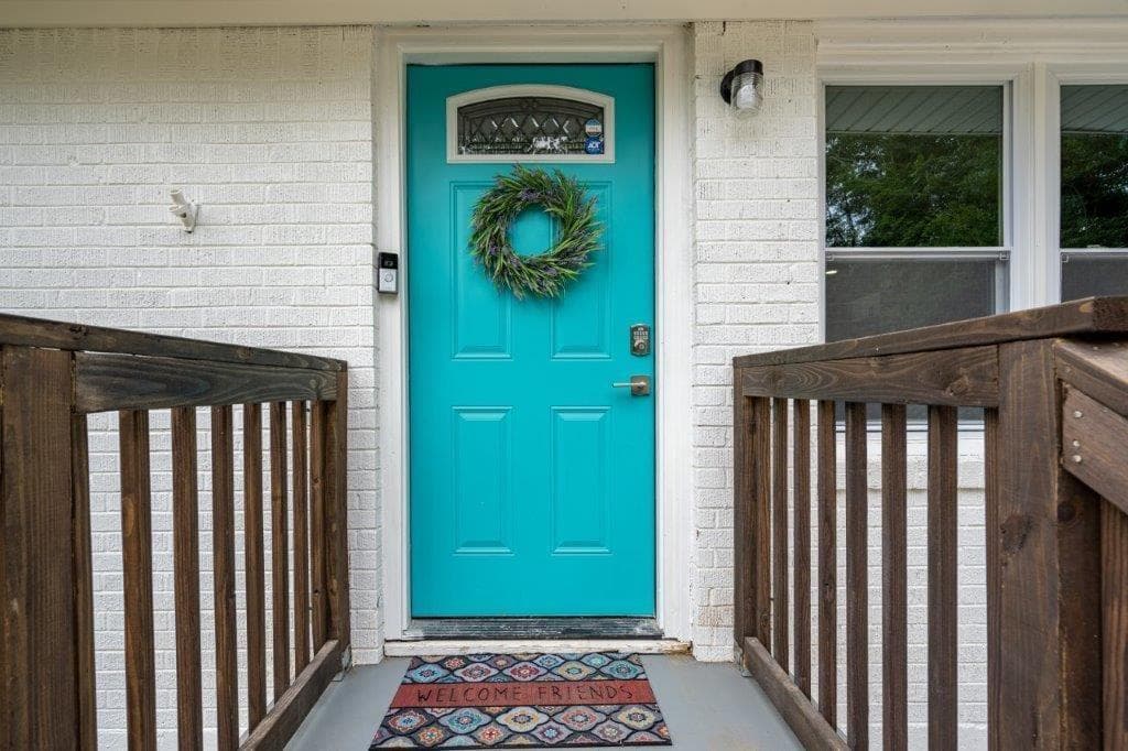 3 bedroom, 2 bathroom, 1,080 sq ft single family residence for sale at 831 Catherine Street, Forest Park, GA 30297 — photo 2