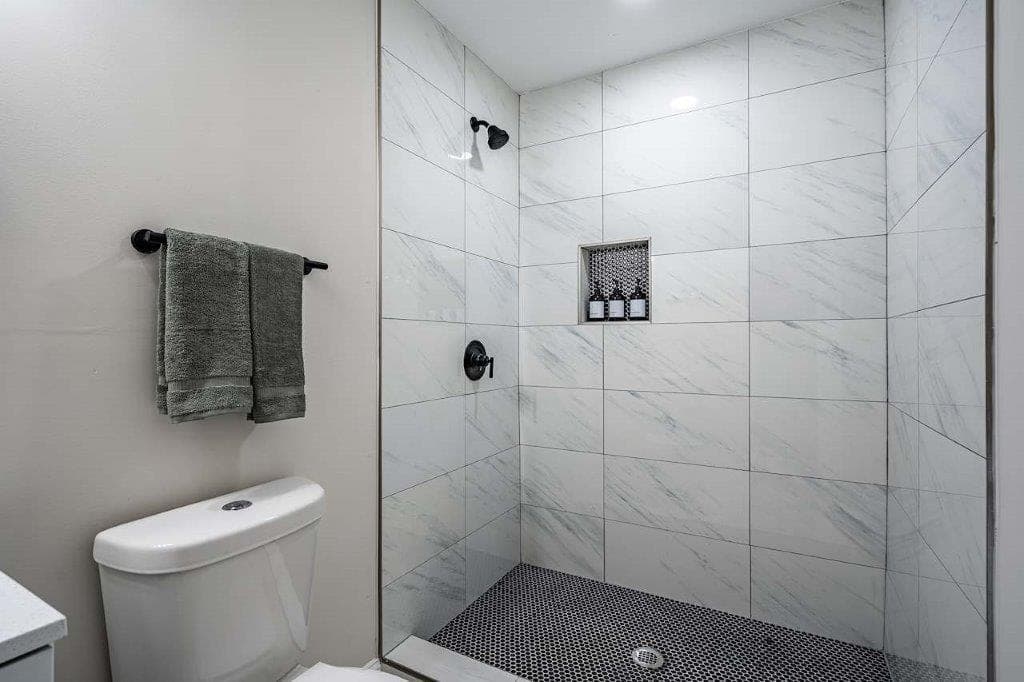 3 bedroom, 2 bathroom, 1,080 sq ft single family residence for sale at 831 Catherine Street, Forest Park, GA 30297 — photo 7