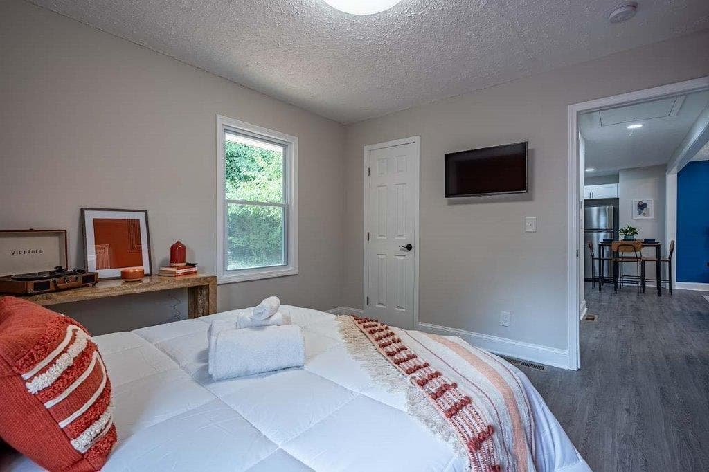 3 bedroom, 2 bathroom, 1,080 sq ft single family residence for sale at 831 Catherine Street, Forest Park, GA 30297 — photo 10
