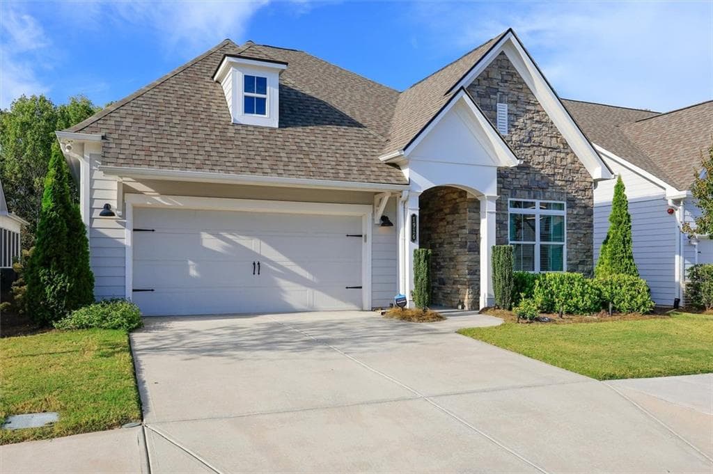 3 bedroom, 2 bathroom, 1,990 sq ft single family residence for sale at 1916 Finnish Lane, Kennesaw, GA 30152 — photo 2