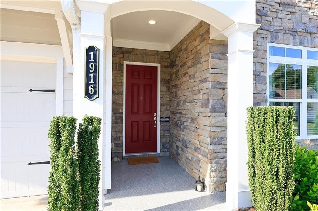 3 bedroom, 2 bathroom, 1,990 sq ft single family residence for sale at 1916 Finnish Lane, Kennesaw, GA 30152 — photo 3