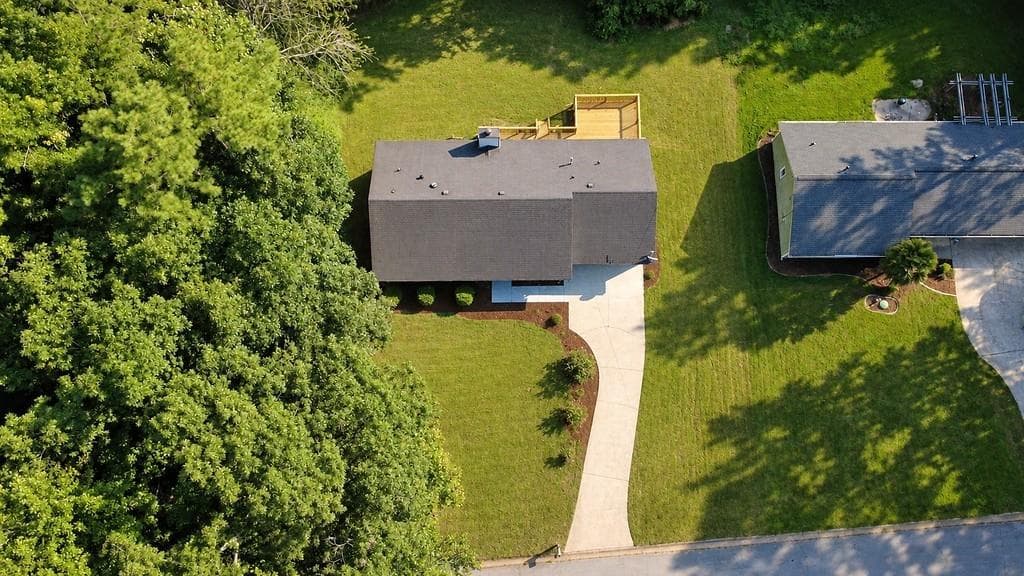 3 bedroom, 2 bathroom, 2,495 sq ft single family residence for sale at 190 Mountain View Circle, Covington, GA 30016 — photo 5