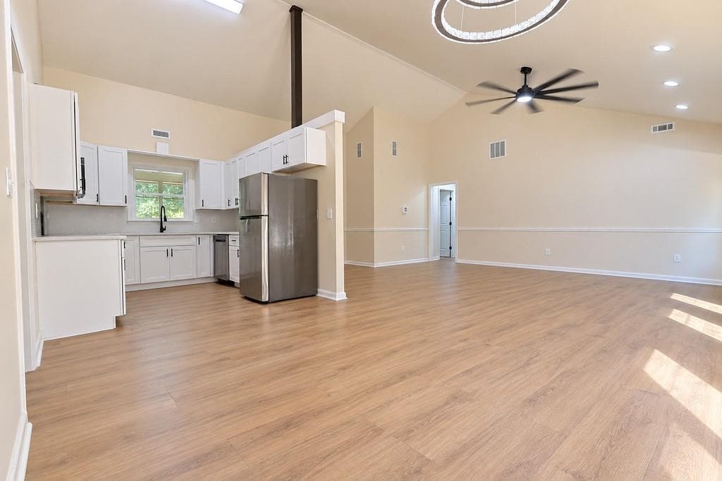 3 bedroom, 2 bathroom, 2,495 sq ft single family residence for sale at 190 Mountain View Circle, Covington, GA 30016 — photo 9