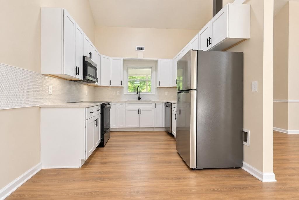 3 bedroom, 2 bathroom, 2,495 sq ft single family residence for sale at 190 Mountain View Circle, Covington, GA 30016 — photo 10