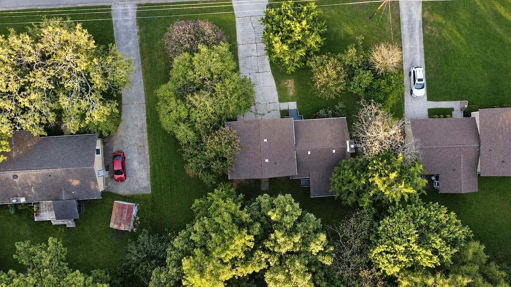 3 bedroom, 2 bathroom, 2,044 sq ft single family residence for sale at 3401 San Antonio Drive, Snellville, GA 30039 — photo 2