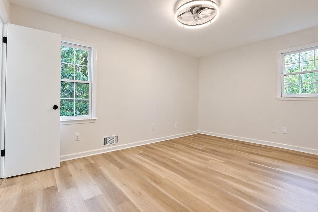 3 bedroom, 2 bathroom, 2,044 sq ft single family residence for sale at 3401 San Antonio Drive, Snellville, GA 30039 — photo 8