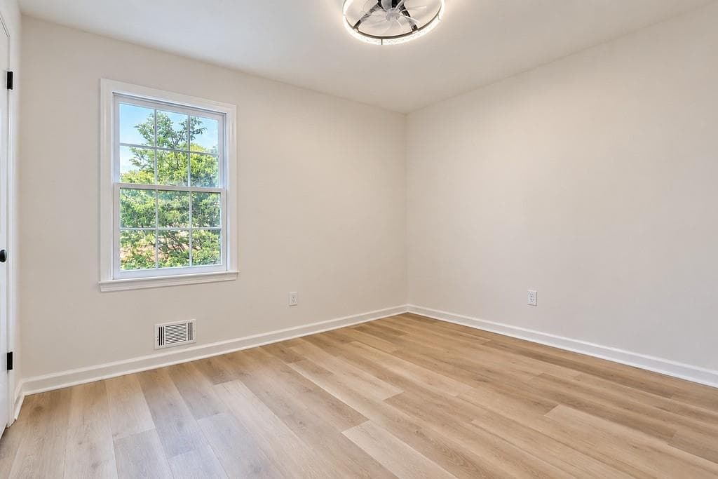 3 bedroom, 2 bathroom, 2,044 sq ft single family residence for sale at 3401 San Antonio Drive, Snellville, GA 30039 — photo 10
