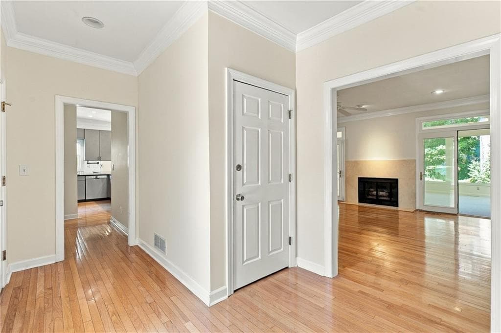 5 bedroom, 5 bathroom, 5,230 sq ft single family residence for sale at 26 Ridgemere Trace, Sandy Springs, GA 30328 — photo 3
