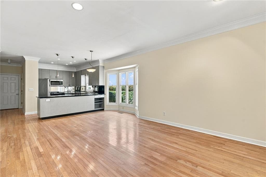 5 bedroom, 5 bathroom, 5,230 sq ft single family residence for sale at 26 Ridgemere Trace, Sandy Springs, GA 30328 — photo 7