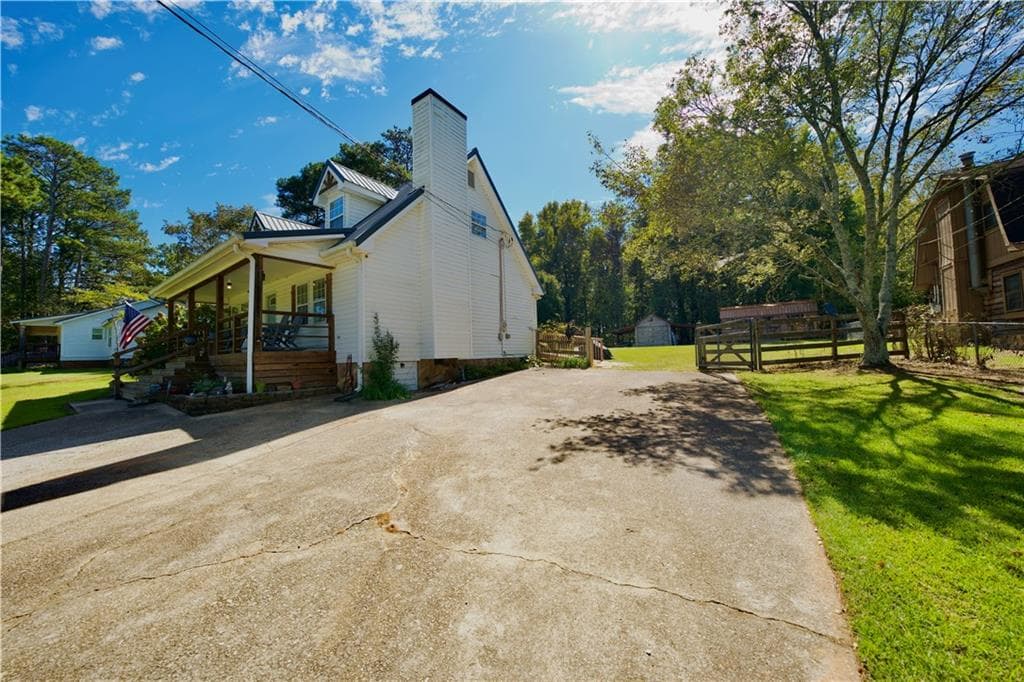 3 bedroom, 2 bathroom, 1,872 sq ft single family residence for sale at 65 Chipley Creek Drive, Villa Rica, GA 30180 — photo 6