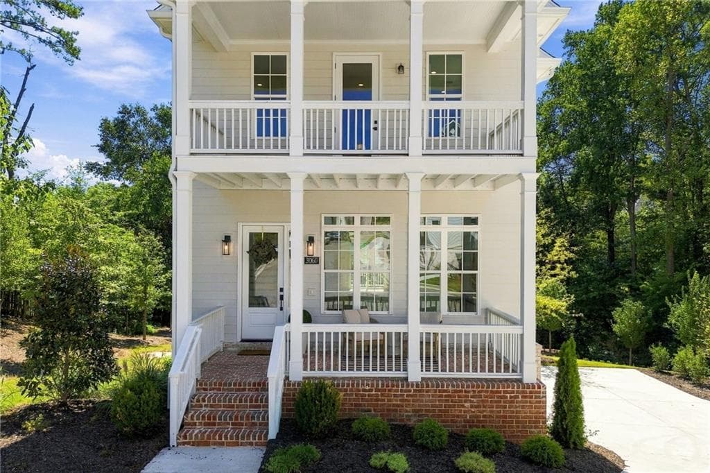 3 bedroom, 5 bathroom, 3,127 sq ft single family residence for sale at 3060 Kara Court, Roswell, GA 30076 — photo 3