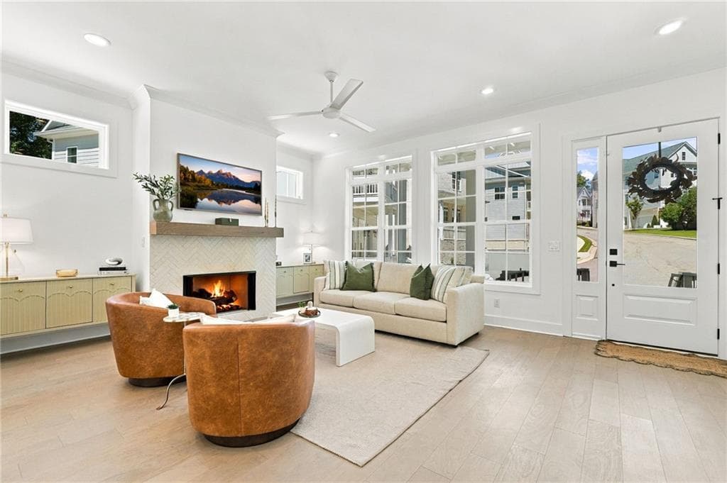 3 bedroom, 5 bathroom, 3,127 sq ft single family residence for sale at 3060 Kara Court, Roswell, GA 30076 — photo 5