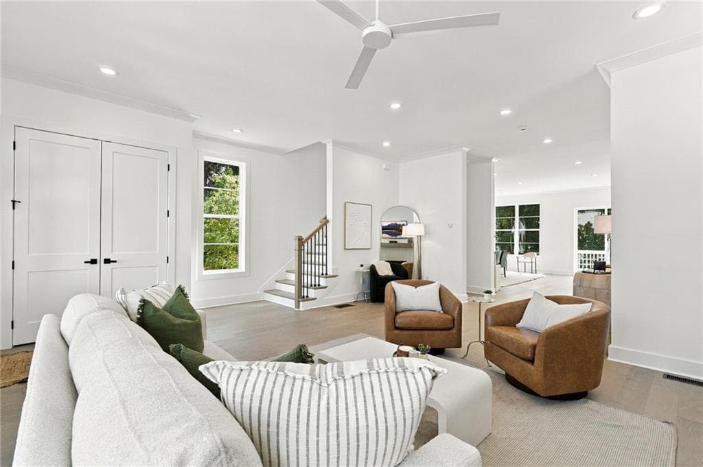 3 bedroom, 5 bathroom, 3,127 sq ft single family residence for sale at 3060 Kara Court, Roswell, GA 30076 — photo 9