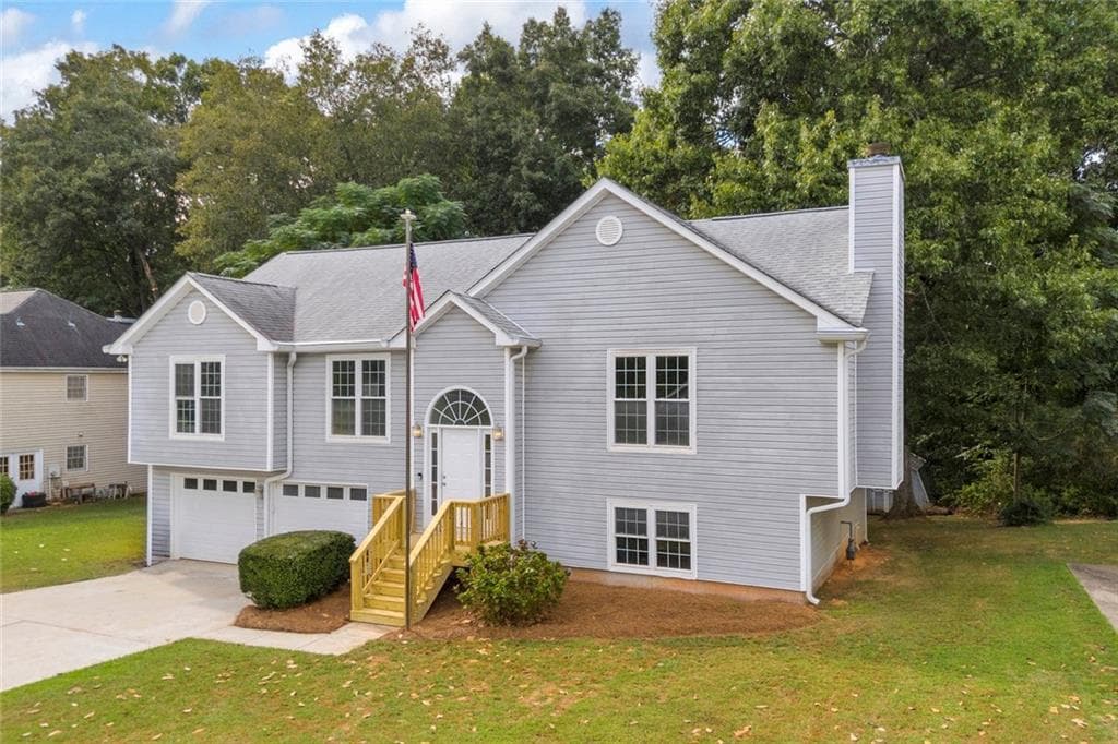 4 bedroom, 3 bathroom, 3,530 sq ft single family residence for sale at 1170 Robert Pointe Way, Lawrenceville, GA 30045 — photo 2