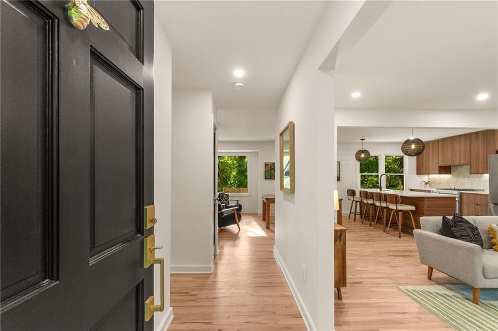 3 bedroom, 3 bathroom, 3,137 sq ft single family residence for sale at 482 Willowbrook Drive, Smyrna, GA 30082 — photo 7