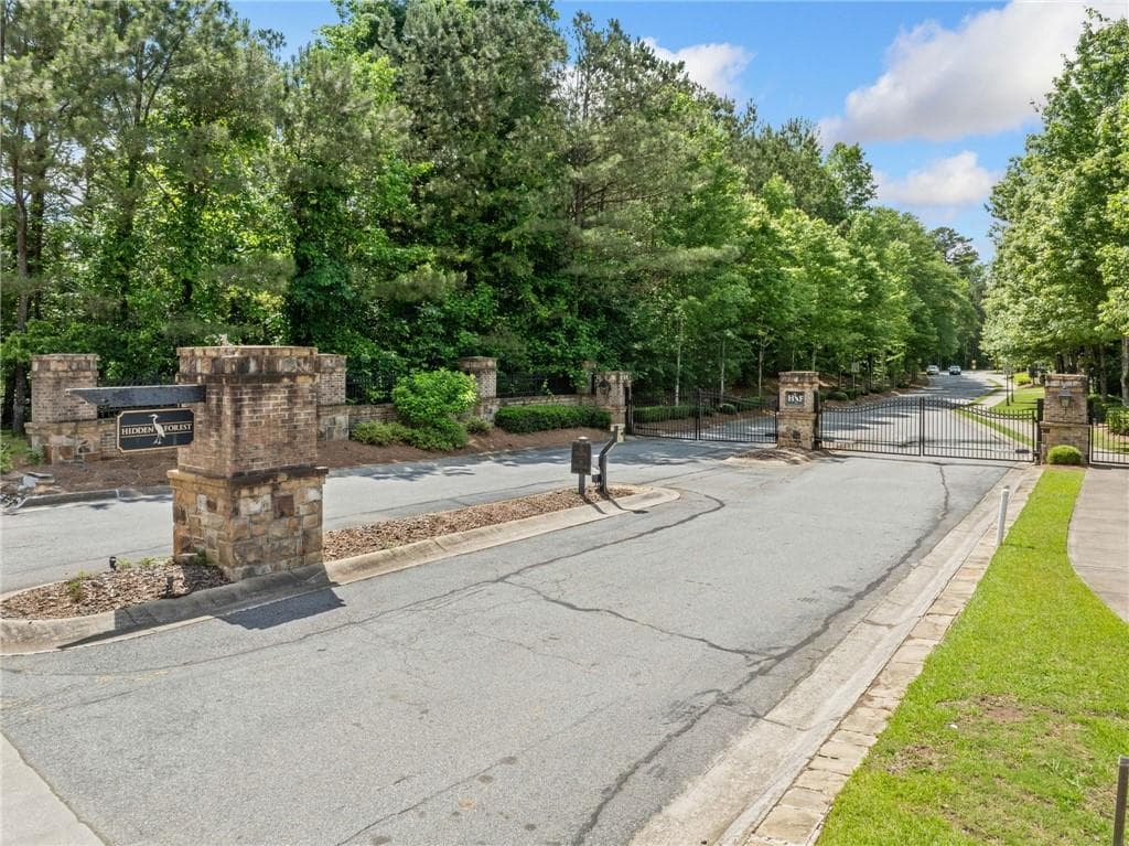 4 bedroom, 4 bathroom, 2,147 sq ft townhouse for rent at 13333 Flamingo Road, Alpharetta, GA 30004 for $3,100 a month — photo 2