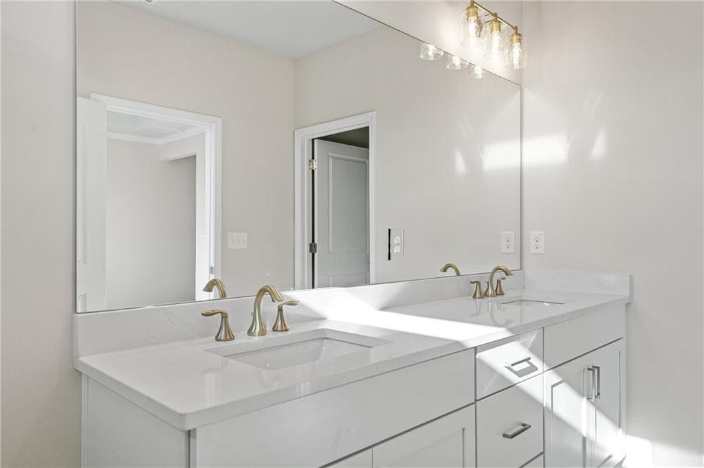 3 bedroom, 3 bathroom, 2,212 sq ft single family residence for sale at 3644 Arrow Root Circle, Loganville, GA 30052 — photo 9