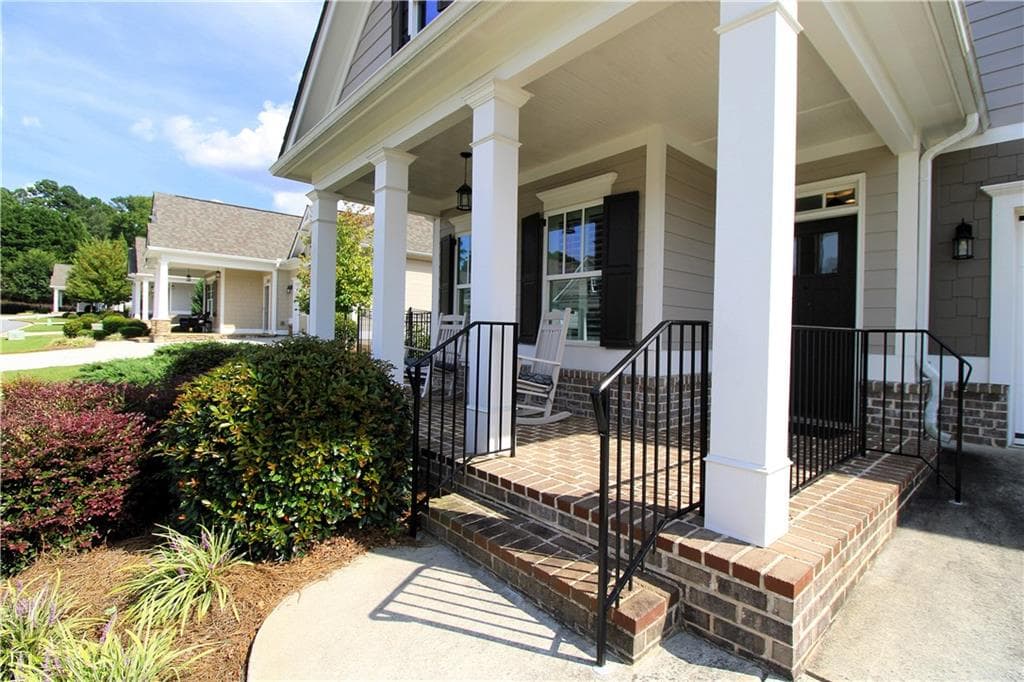 3 bedroom, 3 bathroom, 2,429 sq ft single family residence for sale at 3278 Encore Circle, Kennesaw, GA 30152 — photo 4