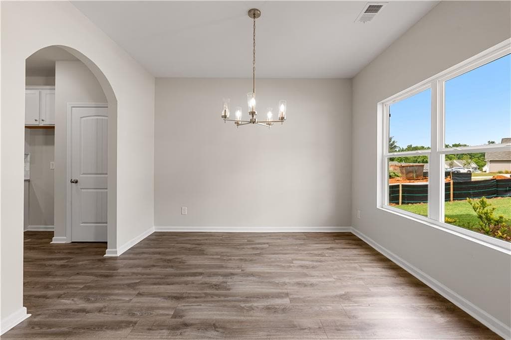 5 bedroom, 3 bathroom, 2,400 sq ft single family residence for sale at 481 Charleston Place, Villa Rica, GA 30180 — photo 4