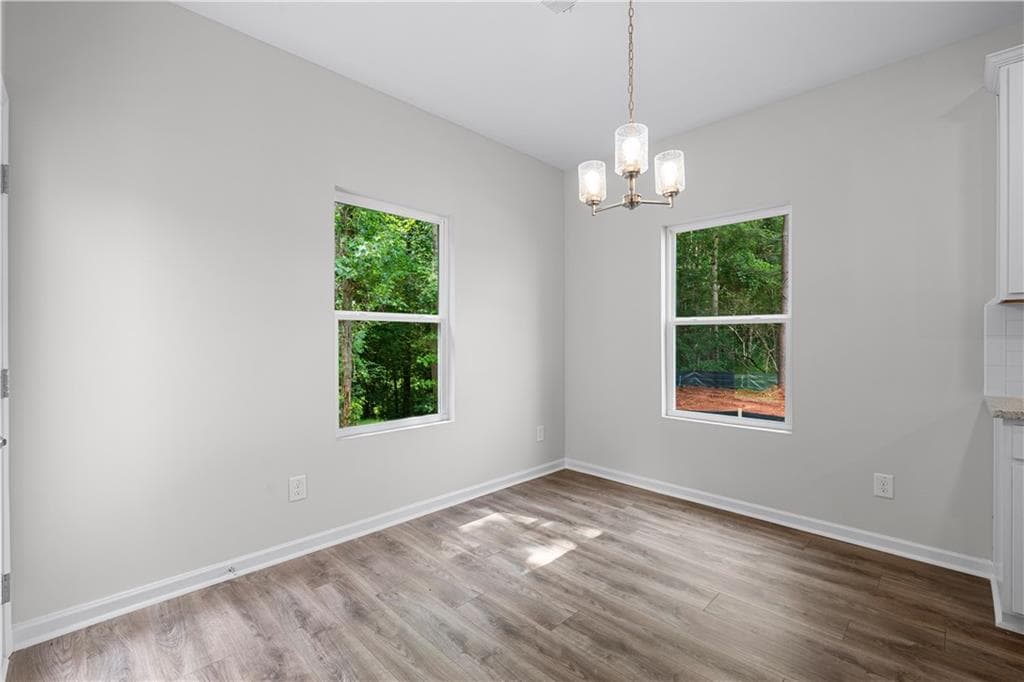 5 bedroom, 3 bathroom, 2,400 sq ft single family residence for sale at 481 Charleston Place, Villa Rica, GA 30180 — photo 9