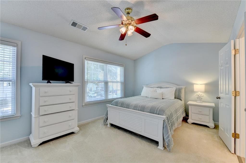 2 bedroom, 3 bathroom, 1,218 sq ft townhouse for sale at 10900 Wittenridge Drive B5, Alpharetta, GA 30022 — photo 4