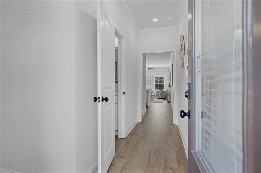 3 bedroom, 3 bathroom, 1,585 sq ft townhouse for sale at 17 Benscot Drive, Austell, GA 30106 — photo 5