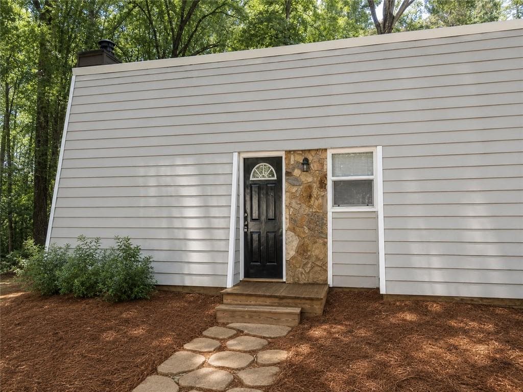 2 bedroom, 1 bathroom, 800 sq ft duplex for rent at 232 Rustwood Drive, Athens, GA 30606 for $1,400 a month — photo 6