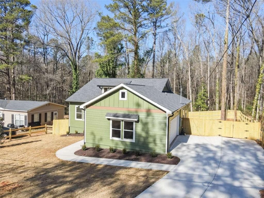 3 bedroom, 2 bathroom, 1,438 sq ft single family residence for sale at 6138 Green Acres Drive, Covington, GA 30014 — photo 3