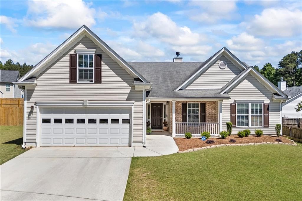 3 bedroom, 2 bathroom, 2,511 sq ft single family residence for sale at 3157 Nikle Creek Cove, Snellville, GA 30039