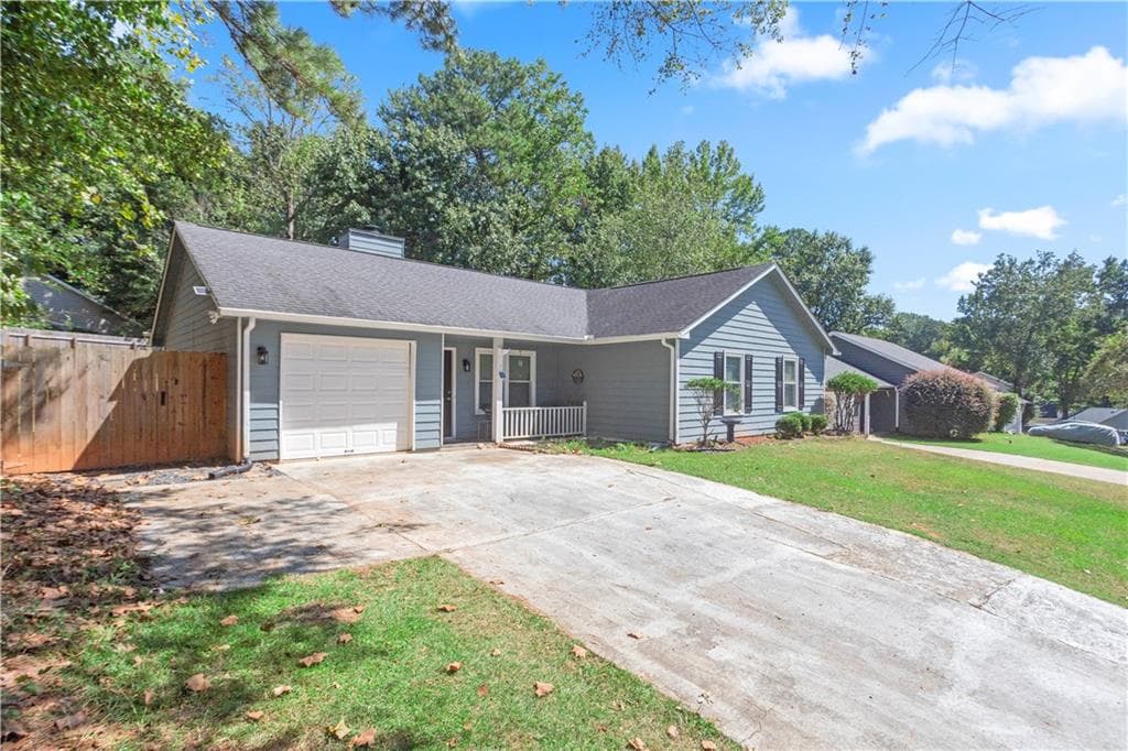 3 bedroom, 2 bathroom, 1,416 sq ft single family residence for sale at 1971 Marshes Glenn Drive, Norcross, GA 30071 — photo 3