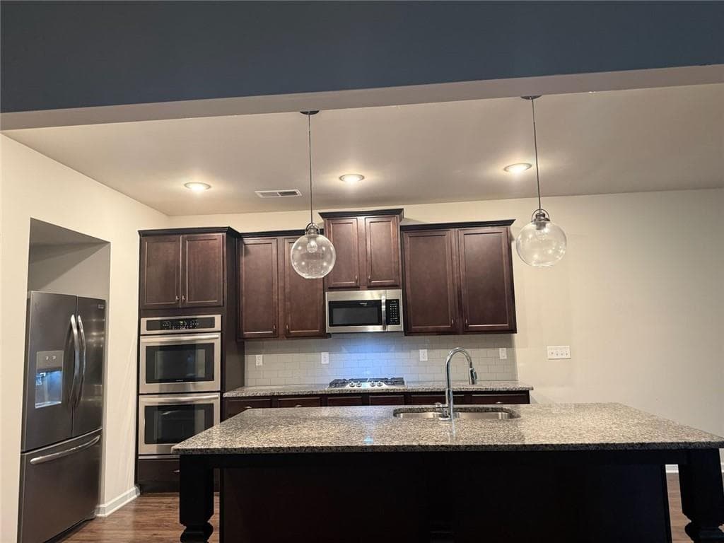 5 bedroom, 4 bathroom, 3,496 sq ft single family residence for sale at 801 Relic Ridge, Hampton, GA 30228 — photo 6