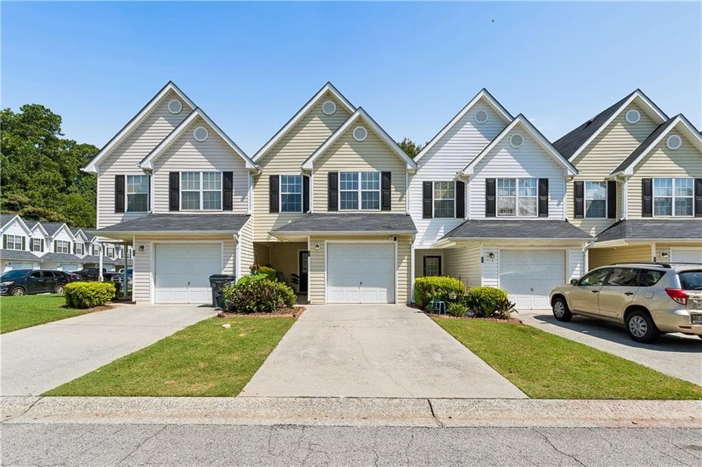 2 bedroom, 3 bathroom, 1,216 sq ft townhouse for sale at 253 Gallant Court 17, Mableton, GA 30126 — photo 3