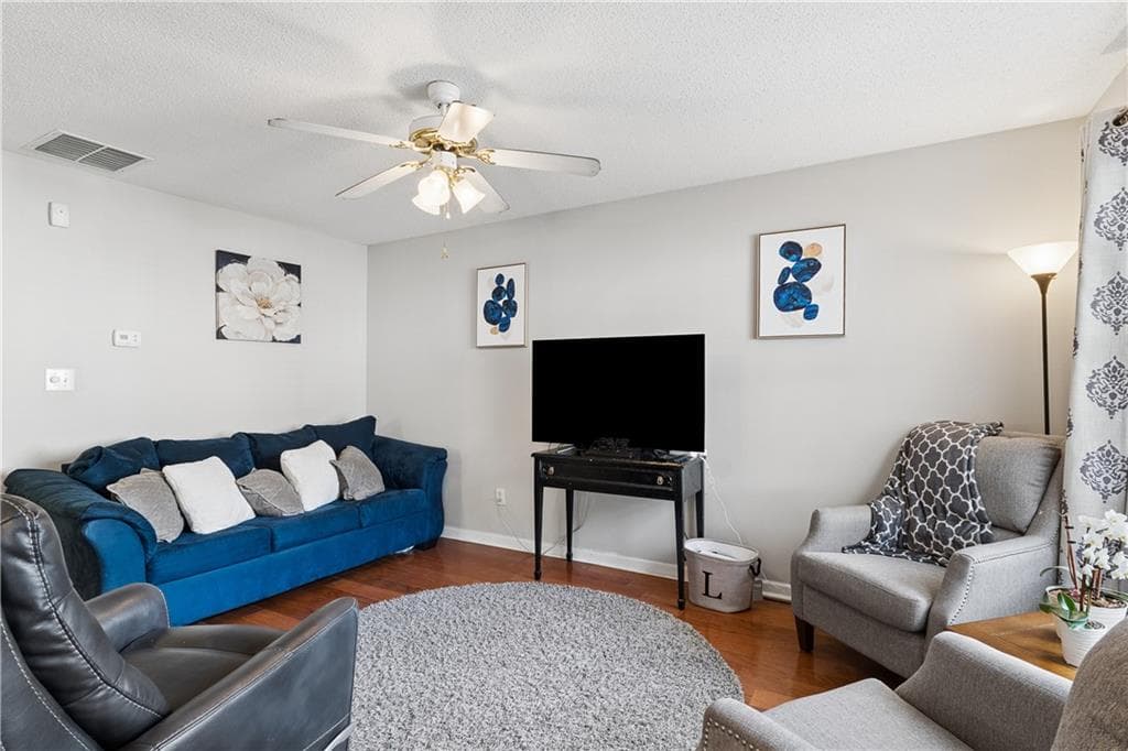 2 bedroom, 3 bathroom, 1,216 sq ft townhouse for sale at 253 Gallant Court 17, Mableton, GA 30126 — photo 5